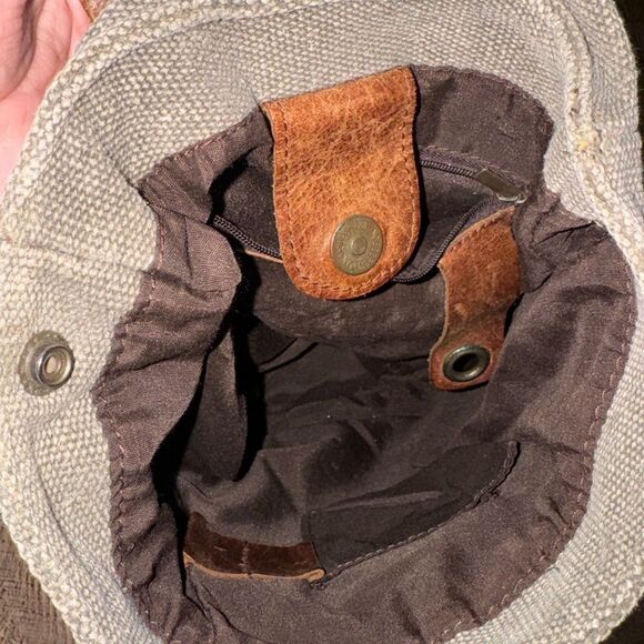 CarraigDonn Irish backpack Purse leather - Picture 14 of 15